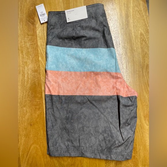 American Eagle board shorts - Picture 2 of 4